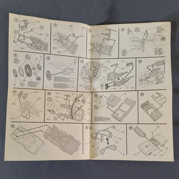 Monogram '56 T-Bird 1:24 Scale Ford Thunderbird Model Kit 2289 Vintage 1982 NEW - Picture 8 of 9